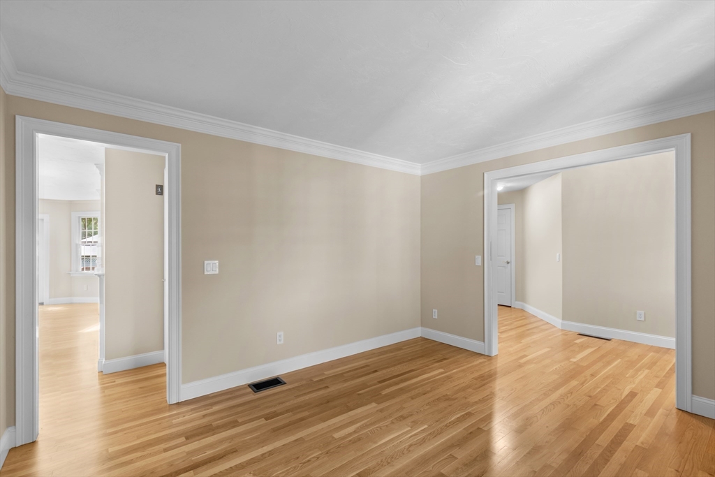 5 Summerwind Ln