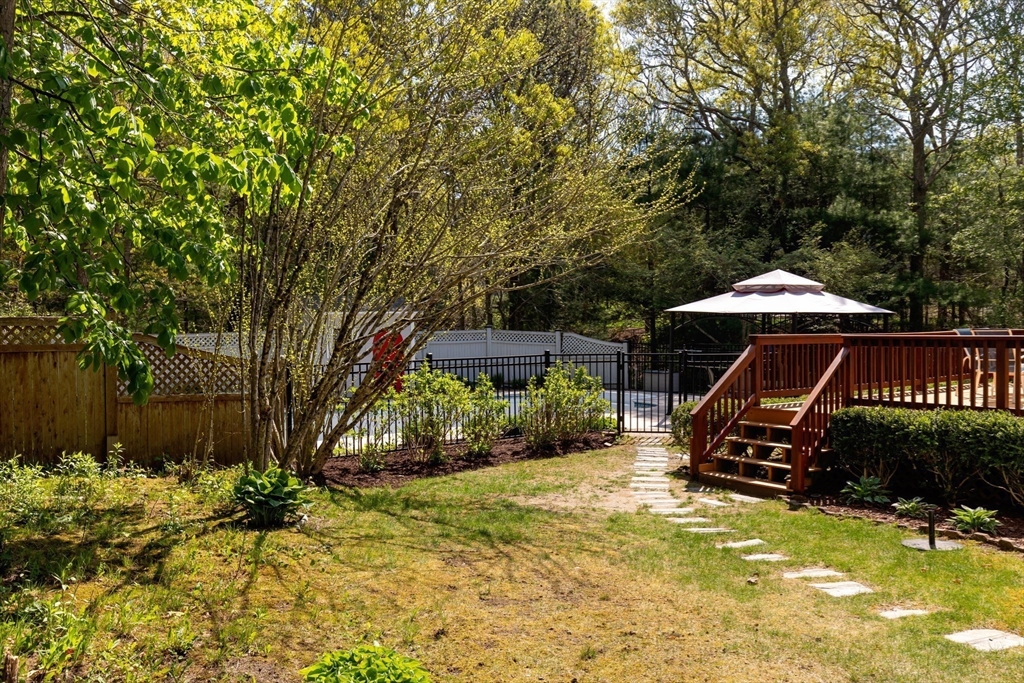 5 Summerwind Ln