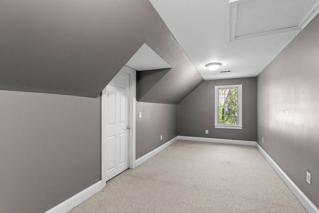 5 Summerwind Ln