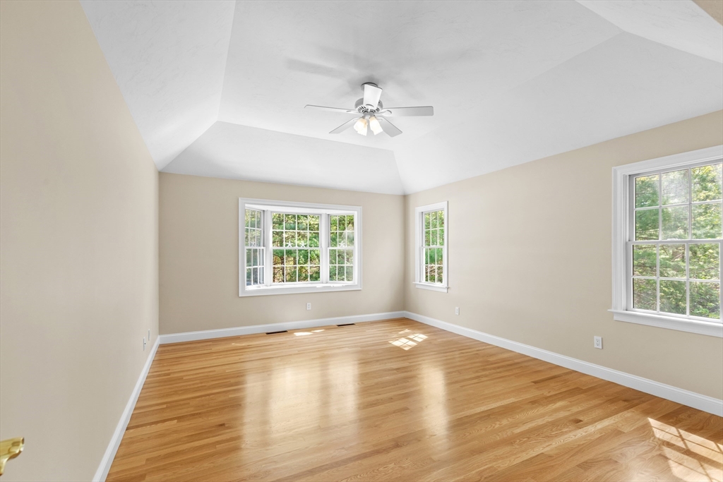 5 Summerwind Ln