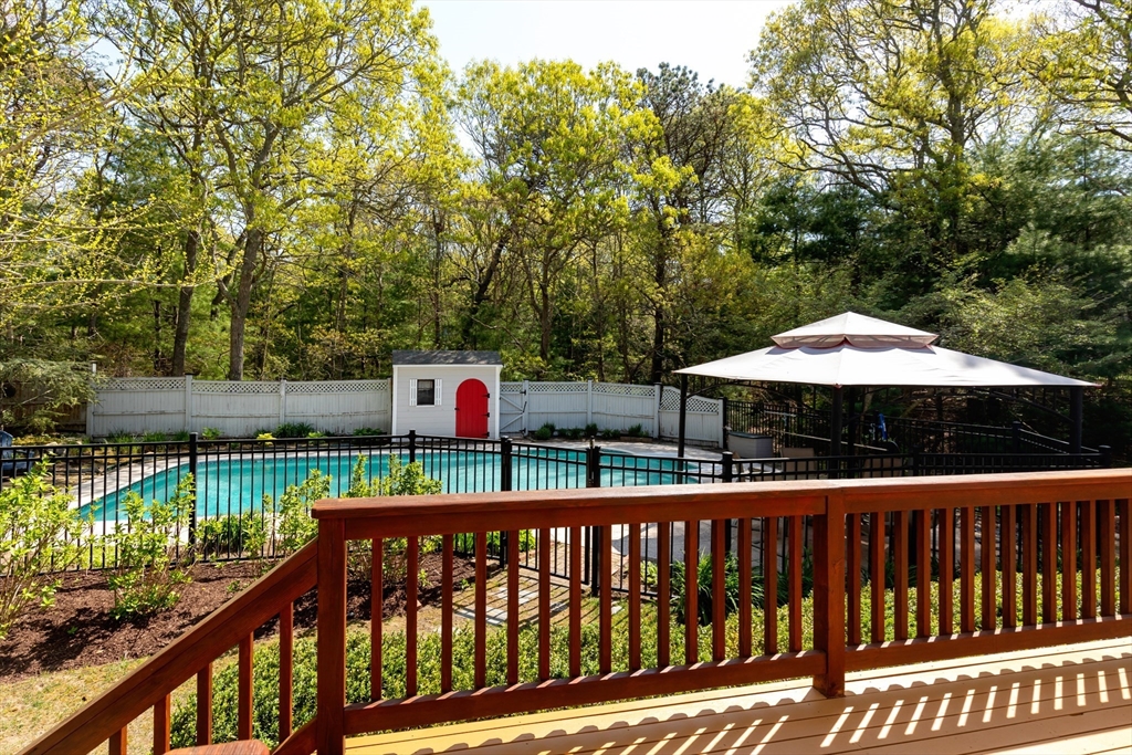 5 Summerwind Ln
