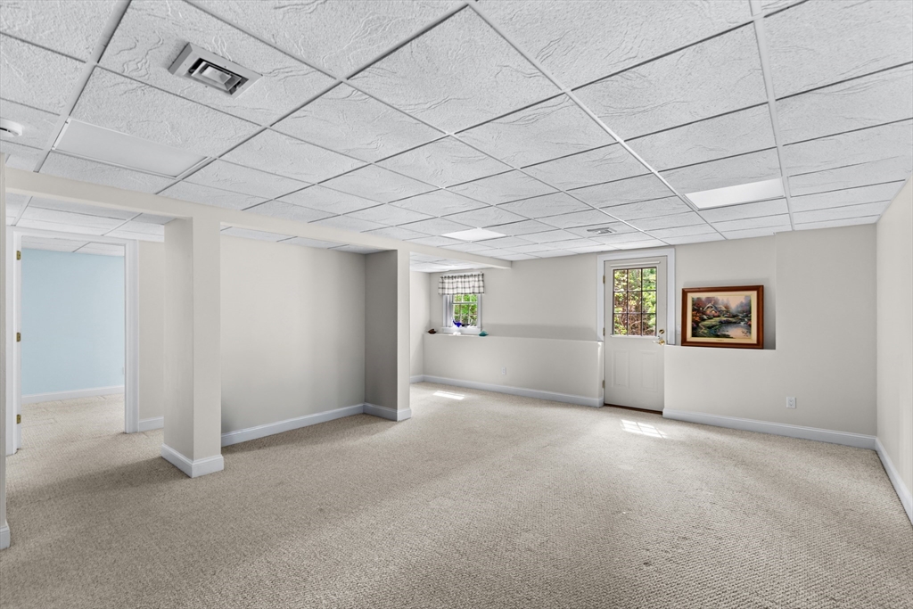 5 Summerwind Ln