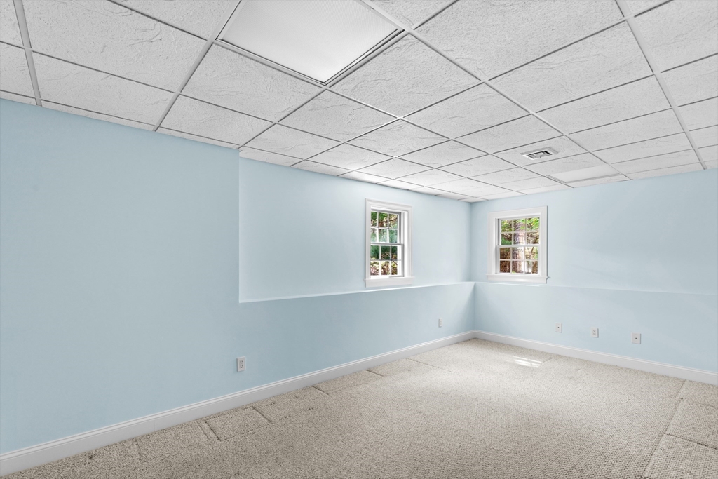 5 Summerwind Ln