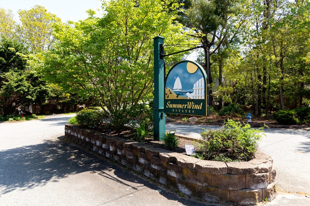 5 Summerwind Ln