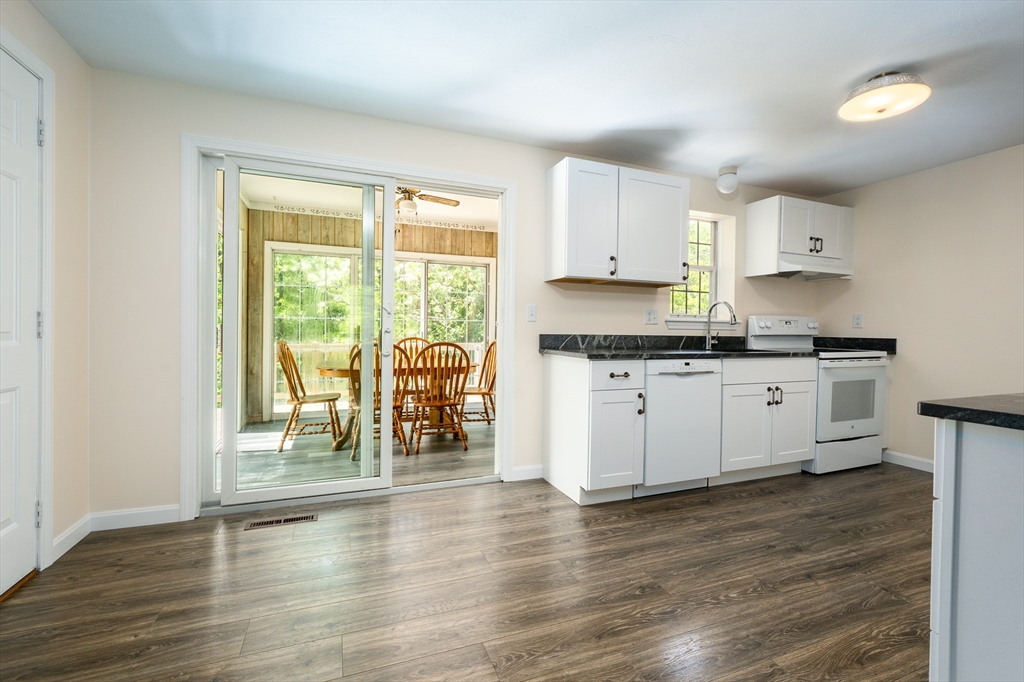 168 White Moss Dr