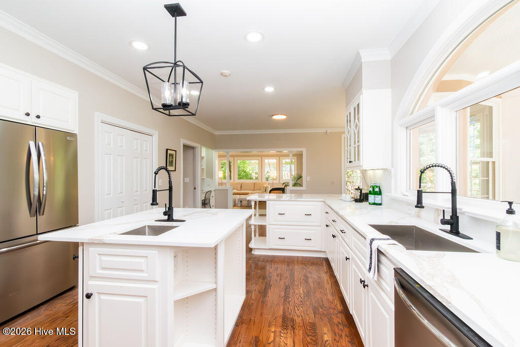 3951 Hammonds Ferry
