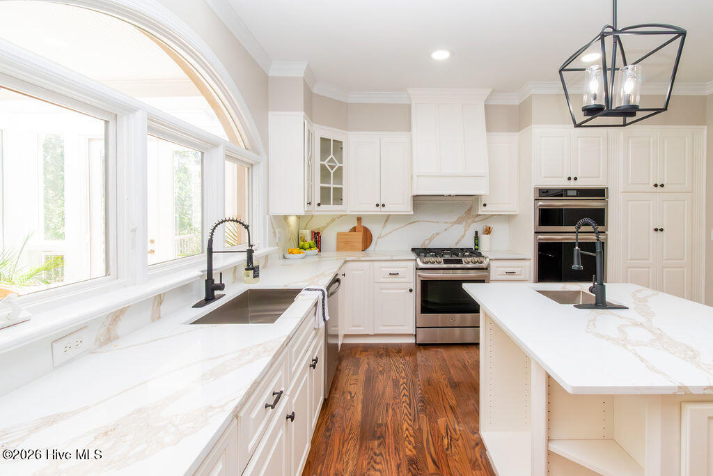 3951 Hammonds Ferry