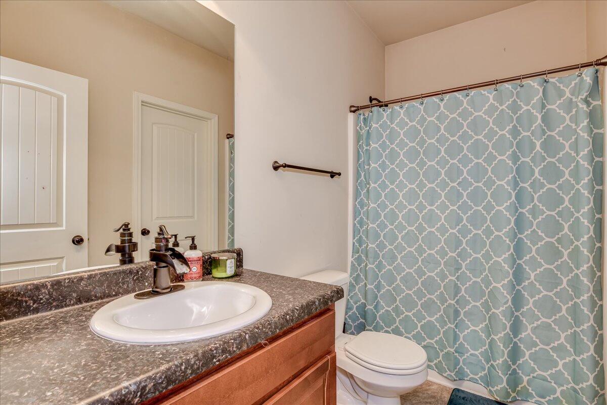 1169 Prides Crossing