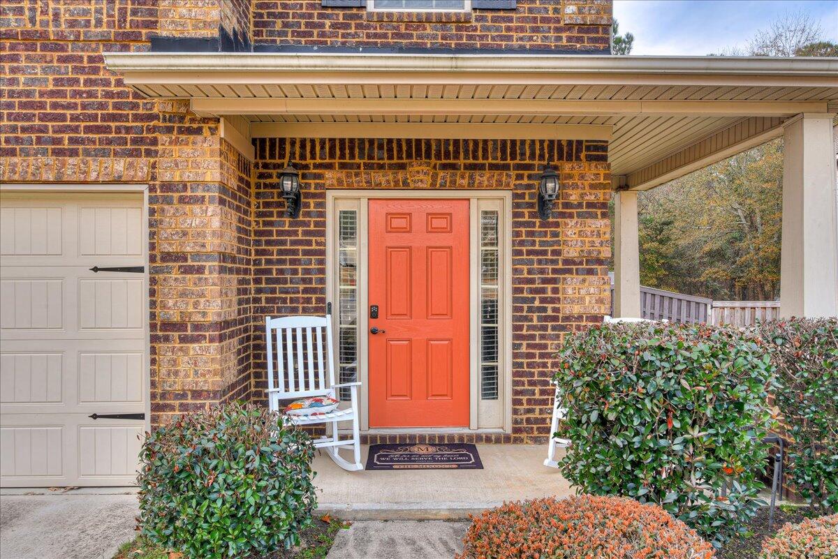 1169 Prides Crossing