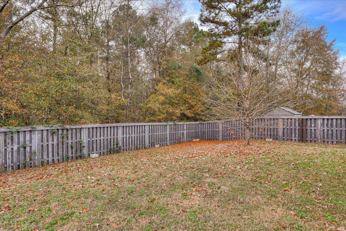 1169 Prides Crossing