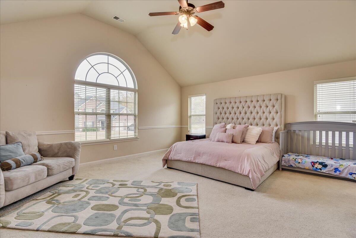 1169 Prides Crossing
