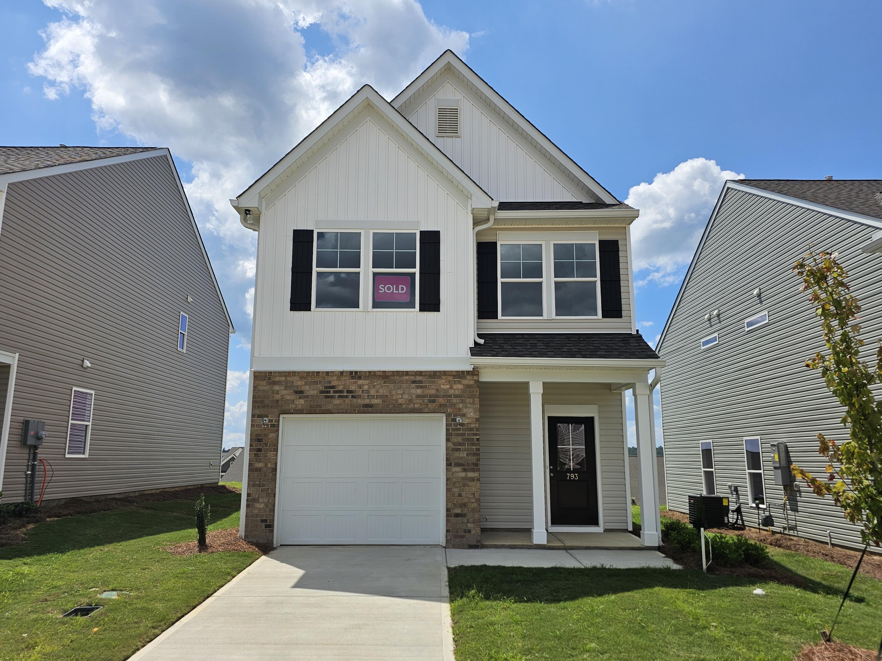 793 Manitou Circle