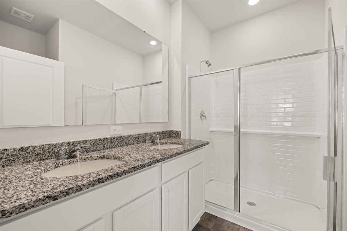 843 Feldspar Manor