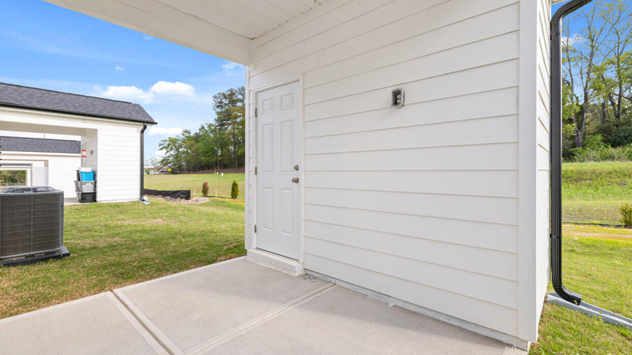 843 Feldspar Manor