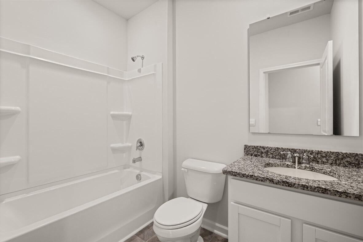843 Feldspar Manor