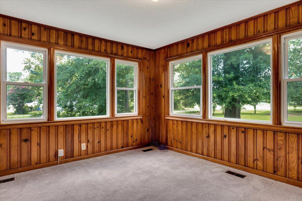 256 Williamsburg Street NE