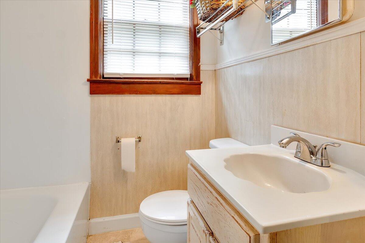 256 Williamsburg Street NE