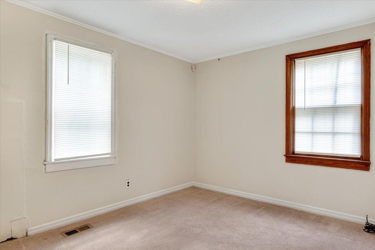 256 Williamsburg Street NE