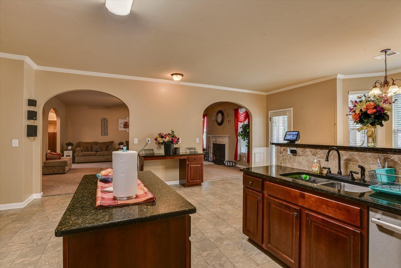 1252 Paramount Court