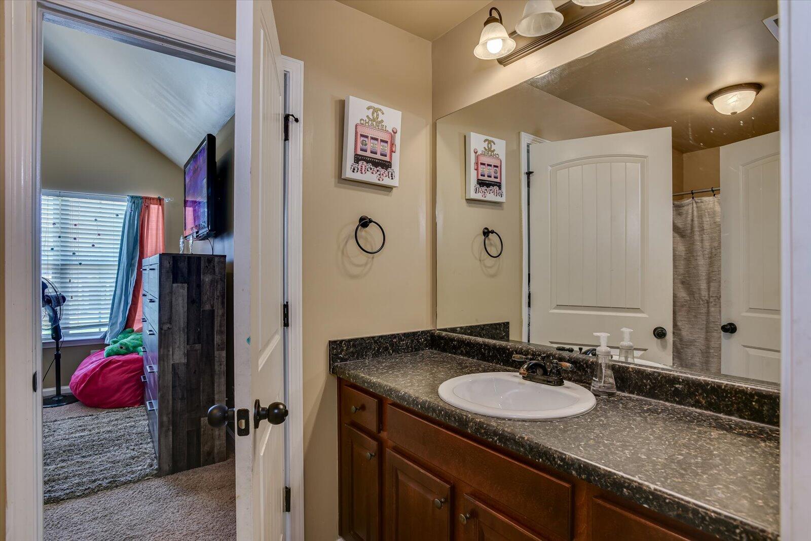 1252 Paramount Court