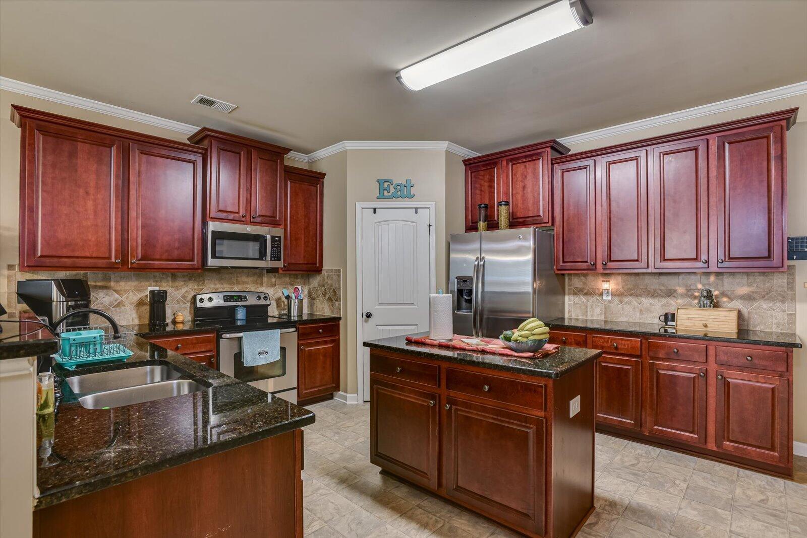 1252 Paramount Court