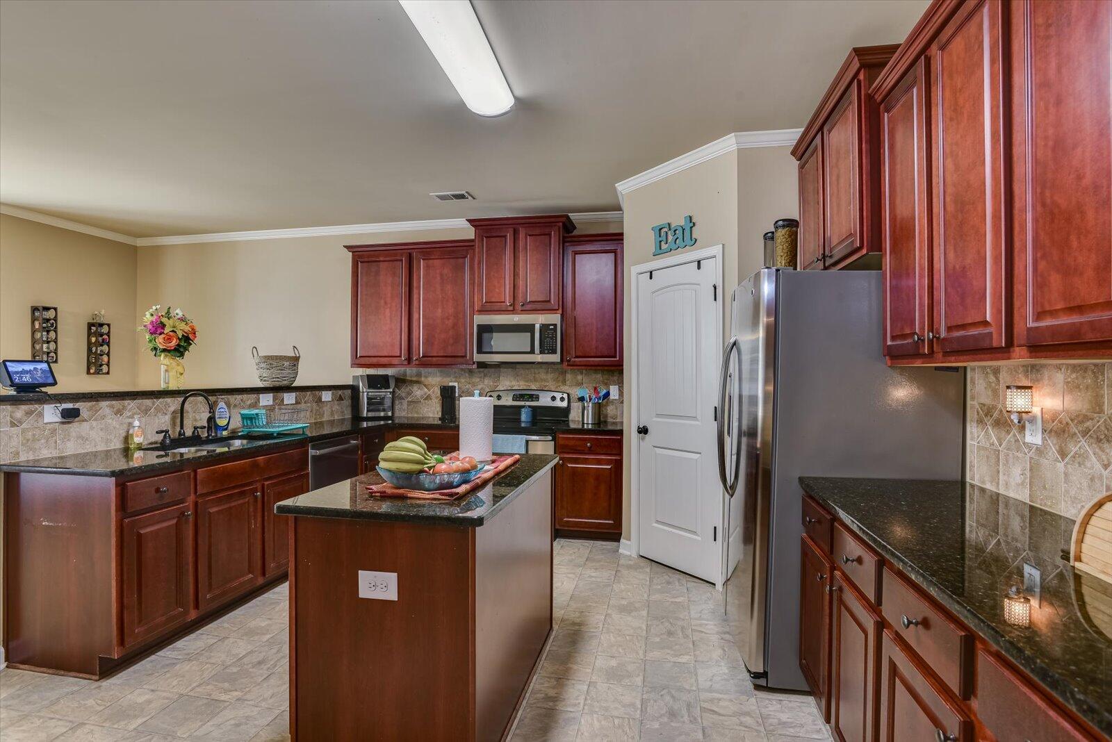 1252 Paramount Court