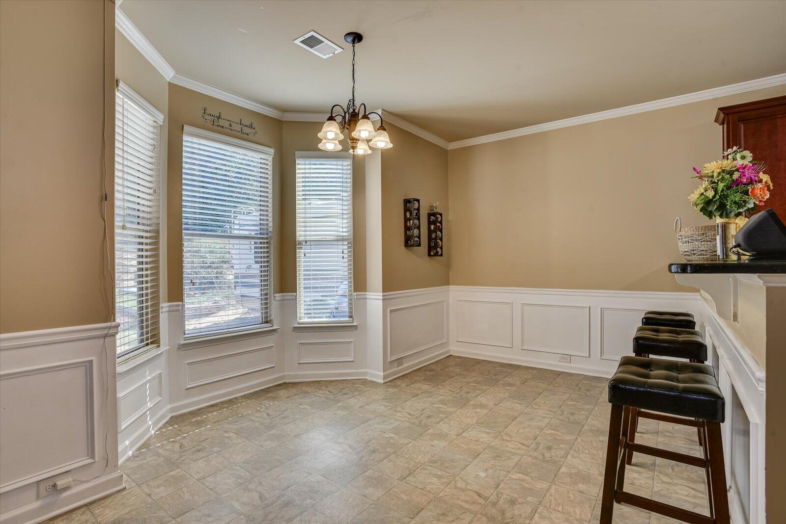 1252 Paramount Court