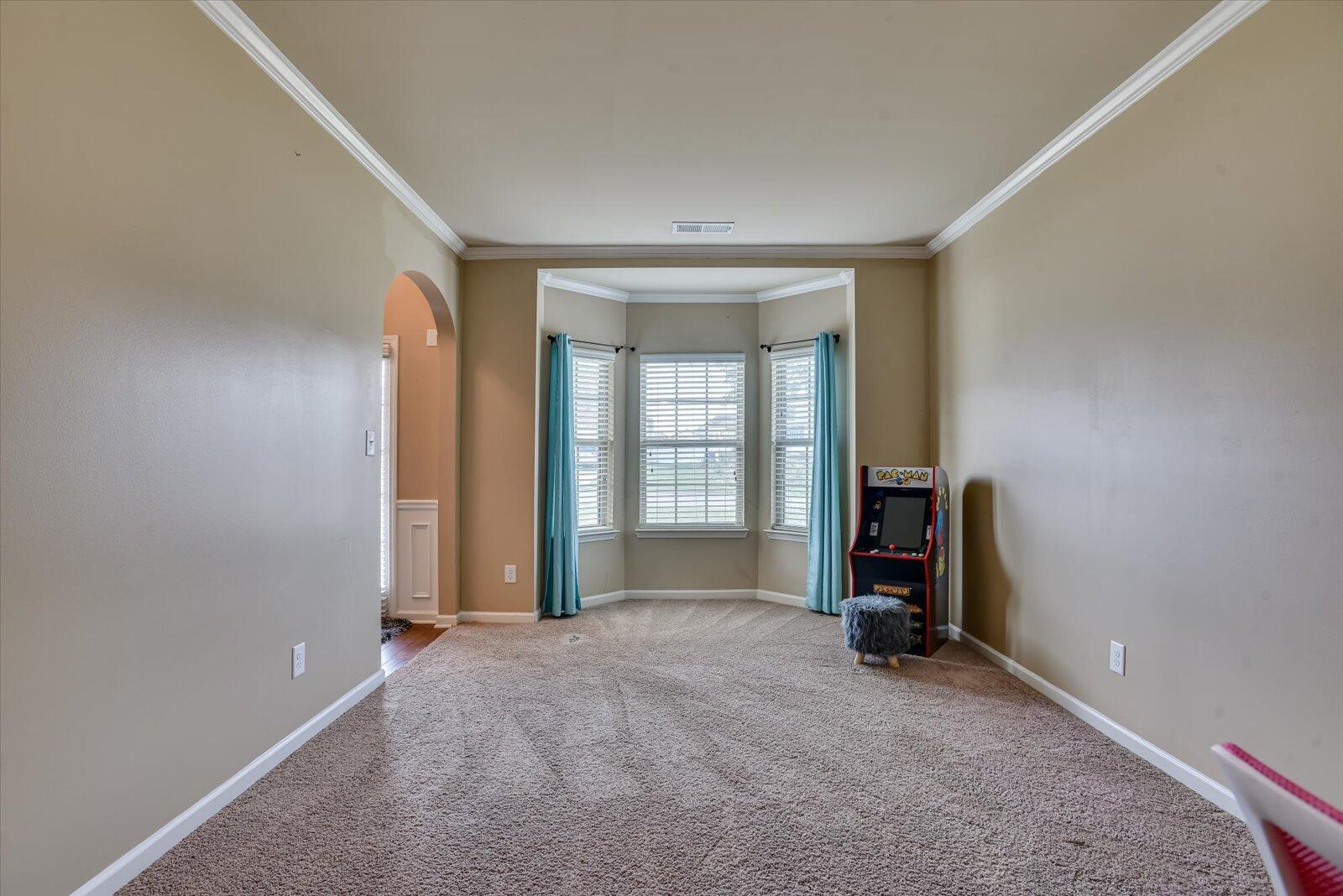 1252 Paramount Court