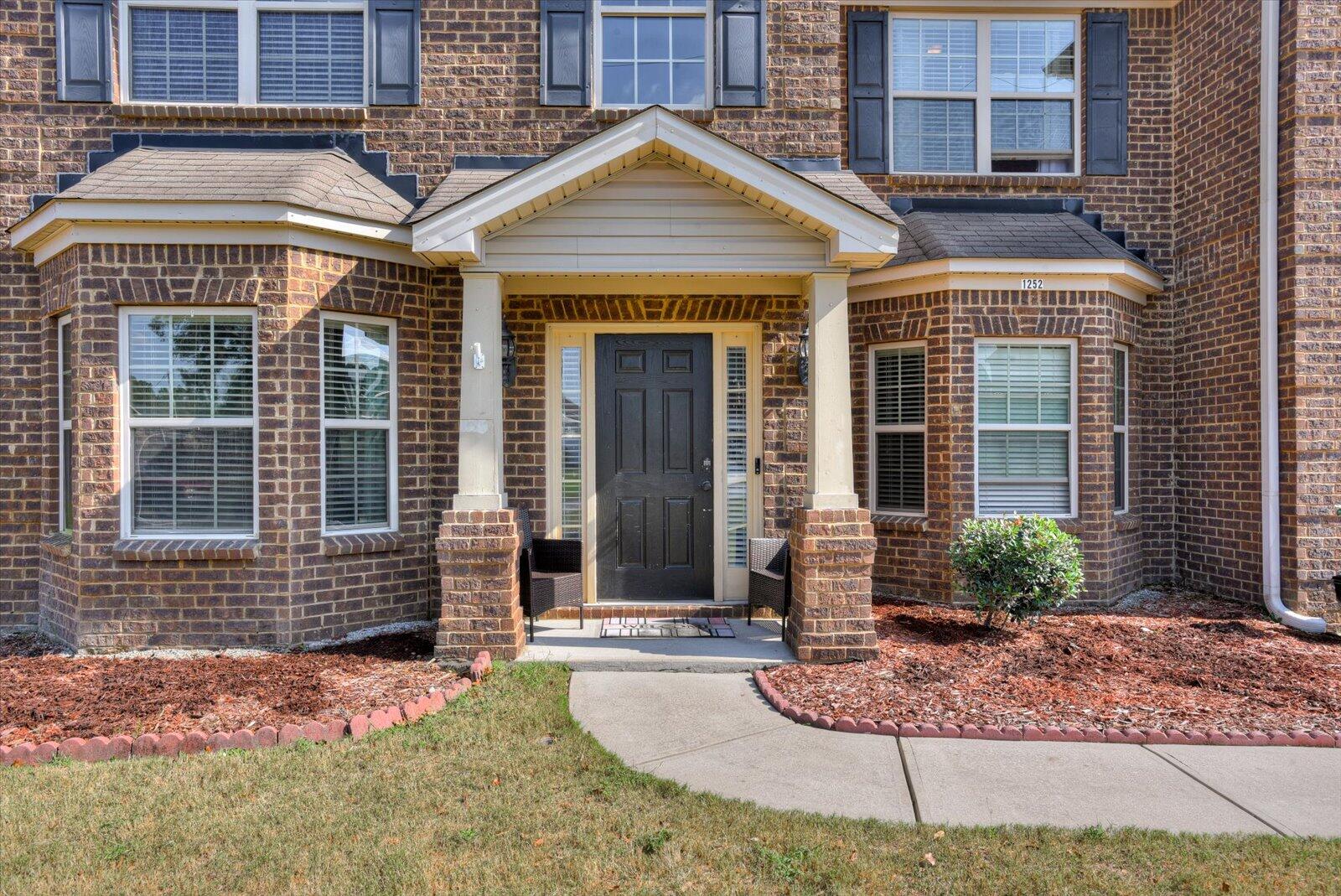 1252 Paramount Court
