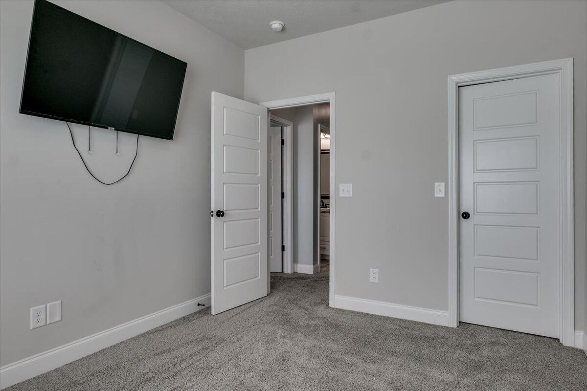 730 Holderness Court