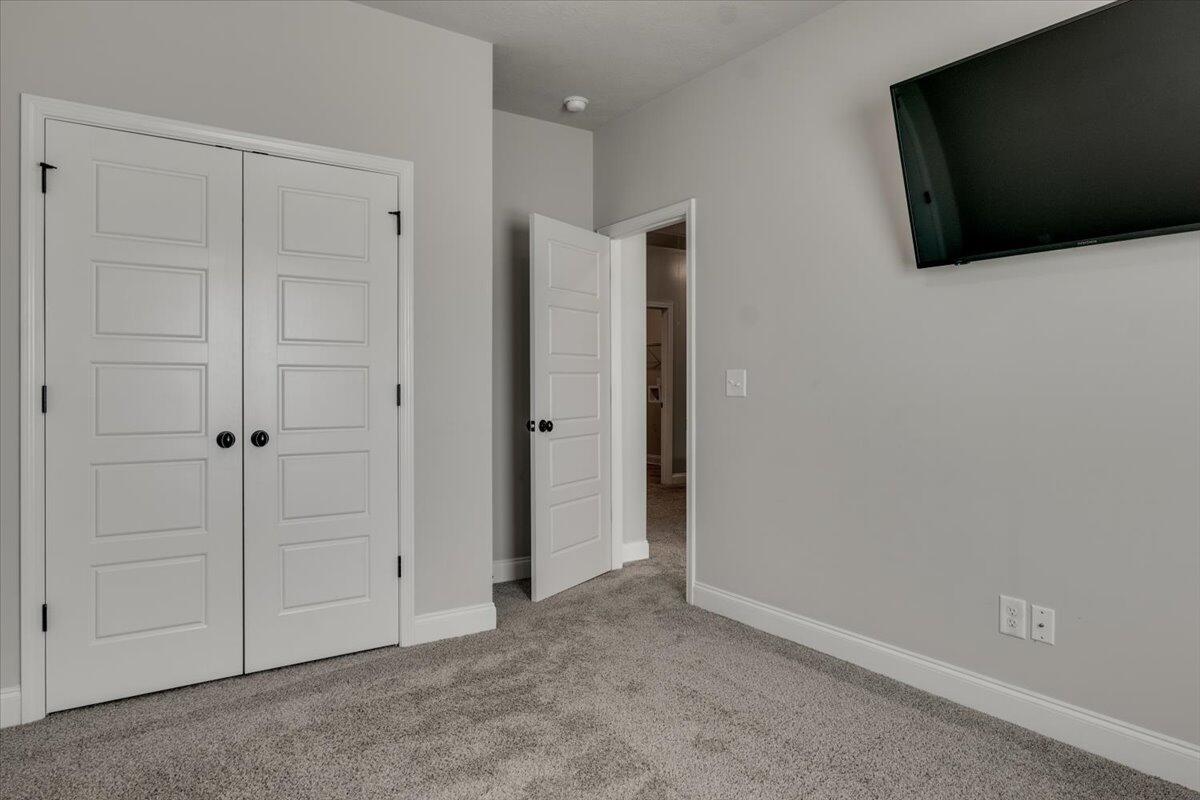 730 Holderness Court