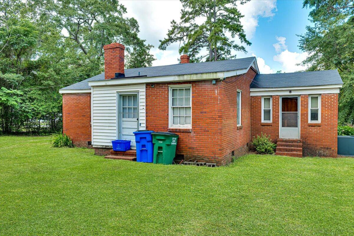 256 NE Williamsburg Street