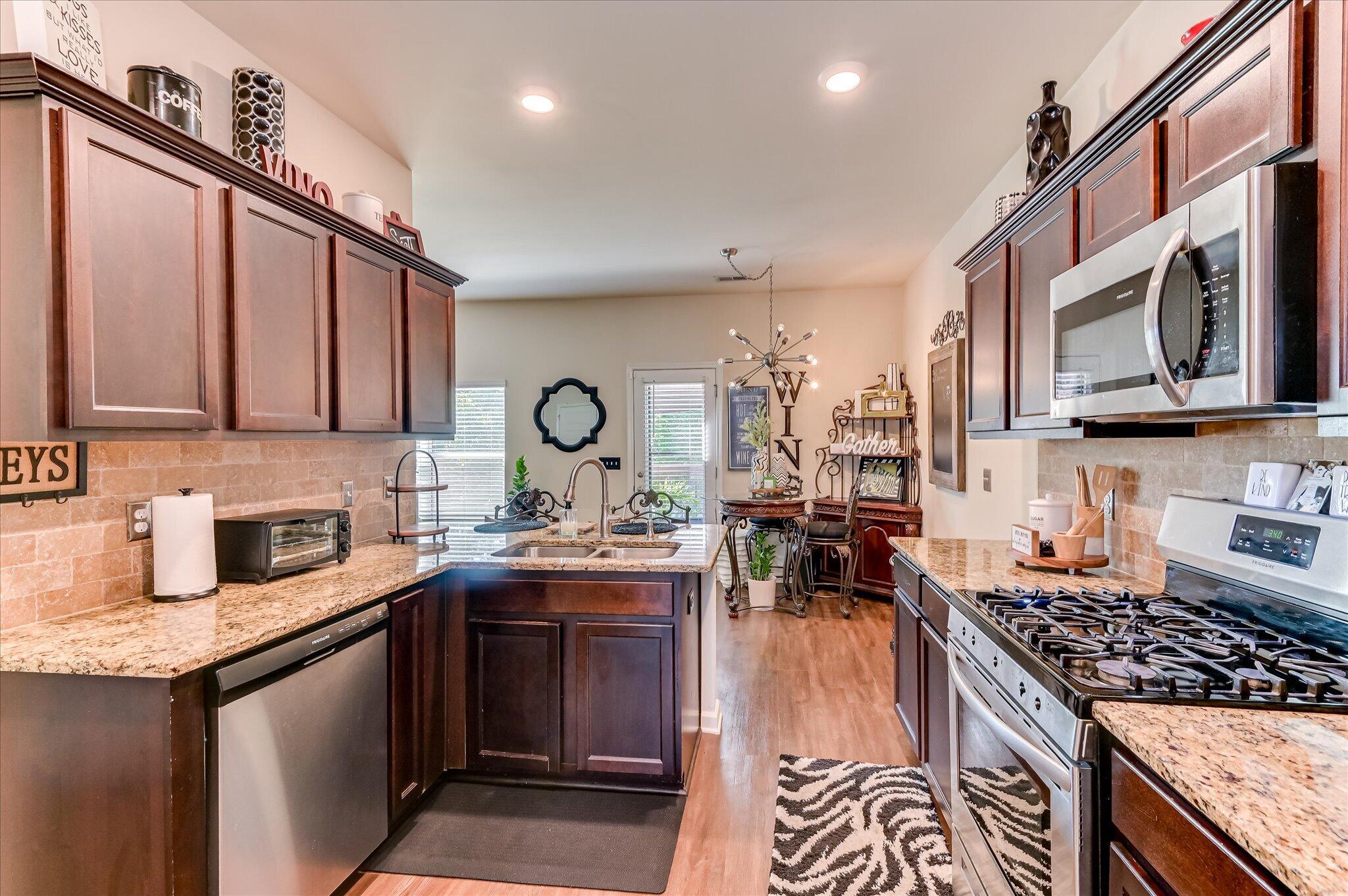 1528 Oglethorpe Drive