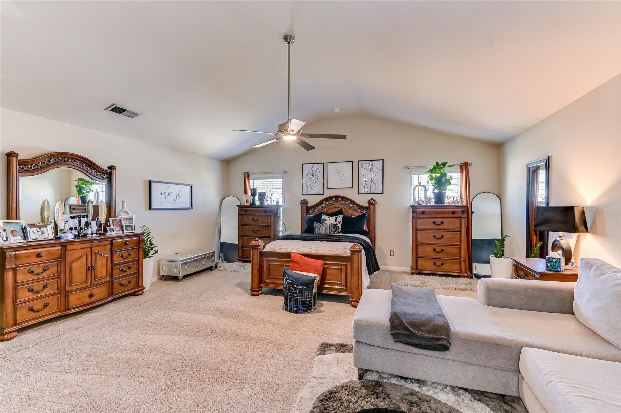 1528 Oglethorpe Drive