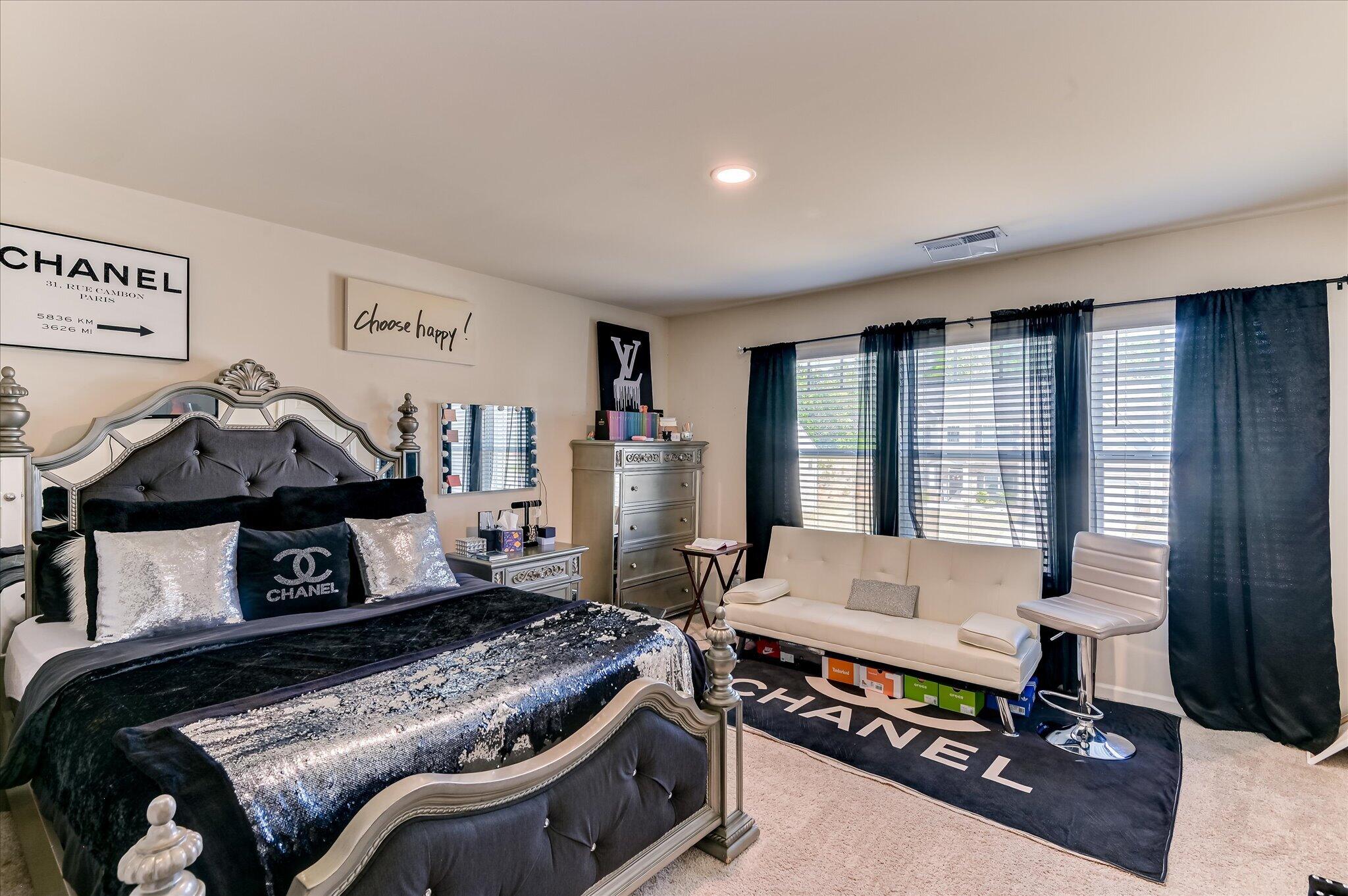 1528 Oglethorpe Drive