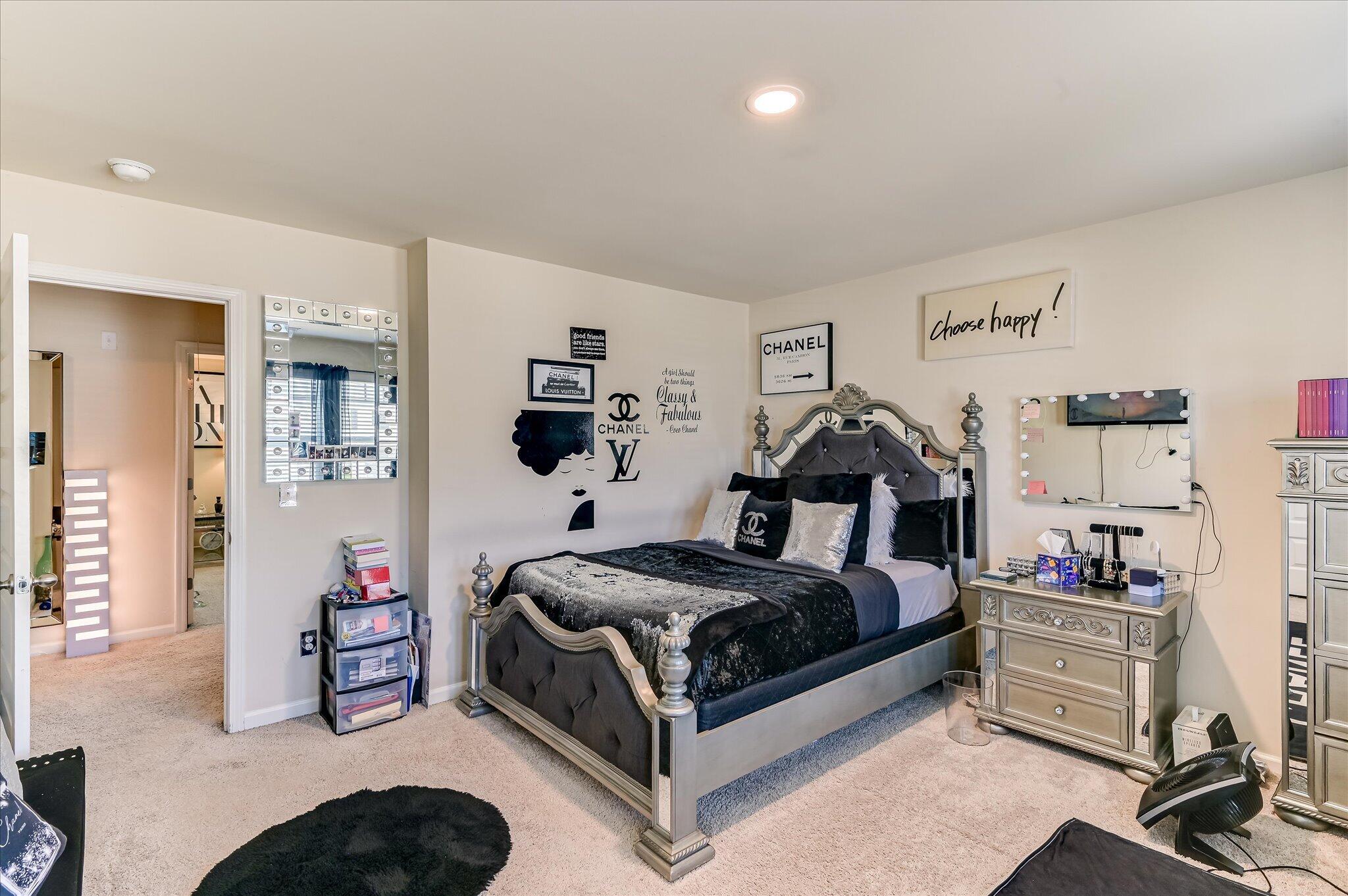 1528 Oglethorpe Drive
