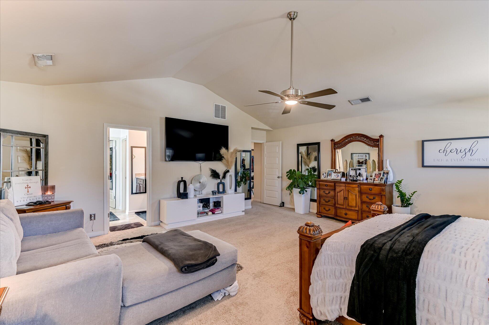 1528 Oglethorpe Drive