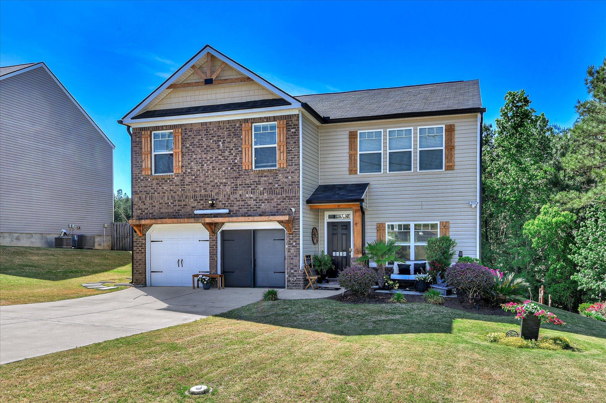 1528 Oglethorpe Drive