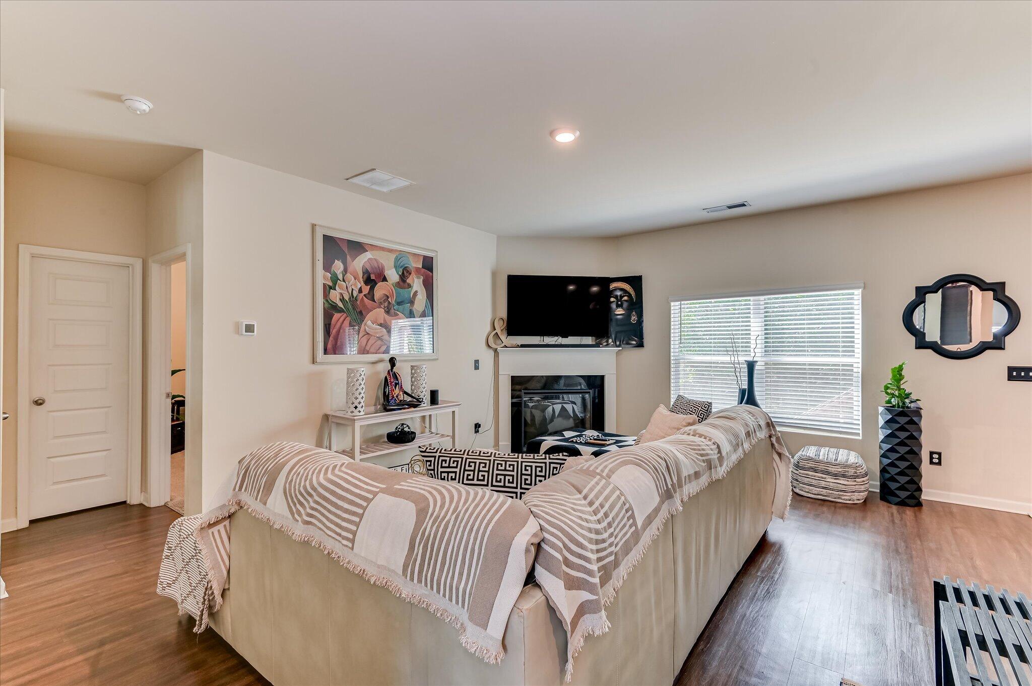 1528 Oglethorpe Drive