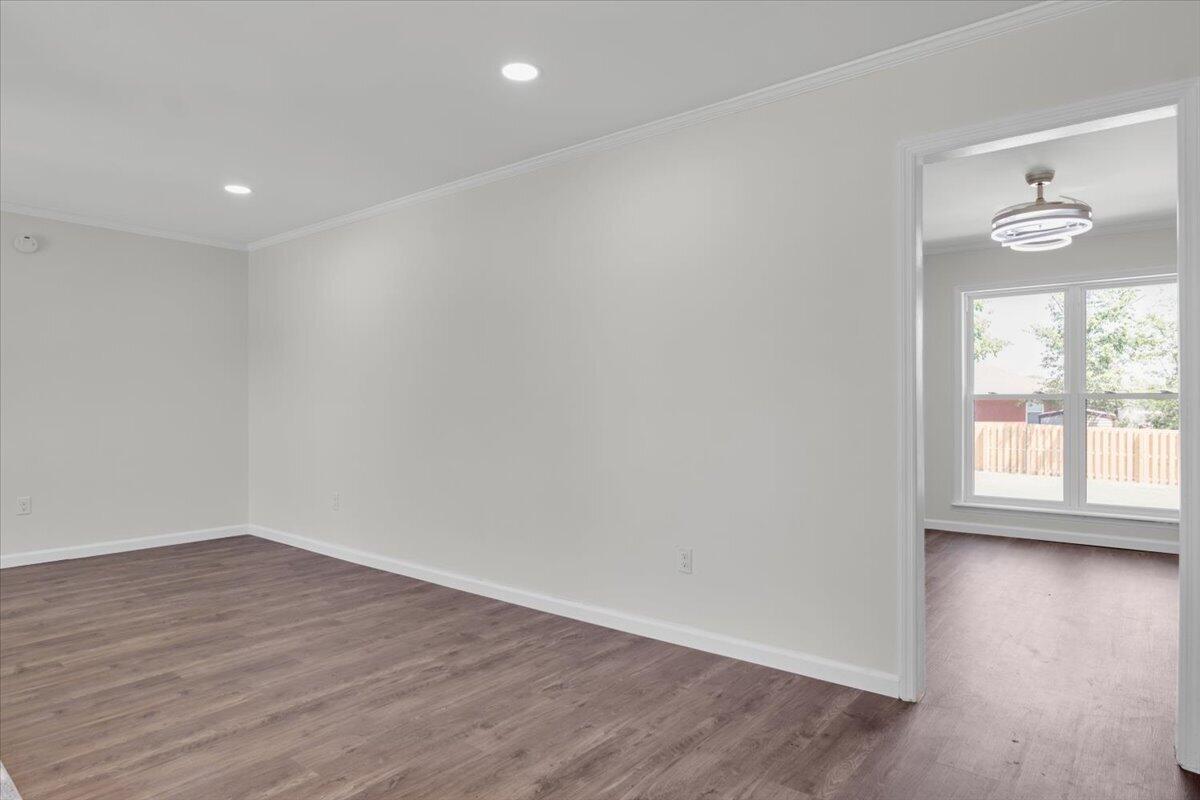3936 Ellen Street