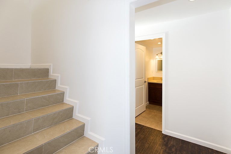 3240 Montrose Avenue