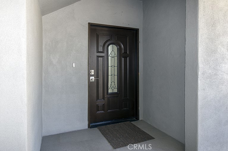 3240 Montrose Avenue