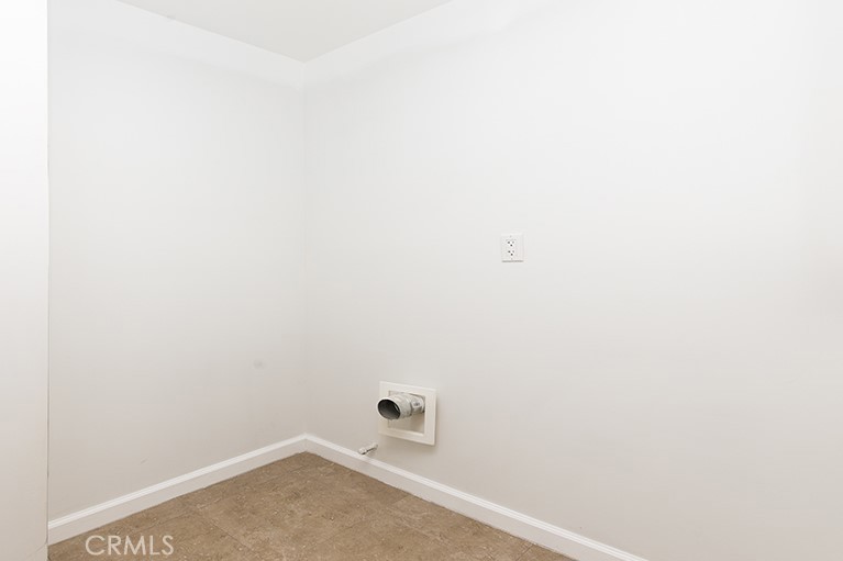 3240 Montrose Avenue