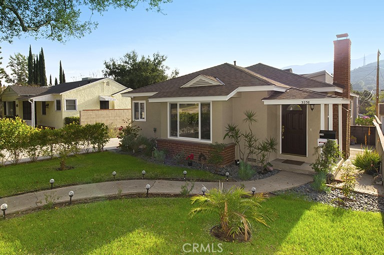 3238 Montrose