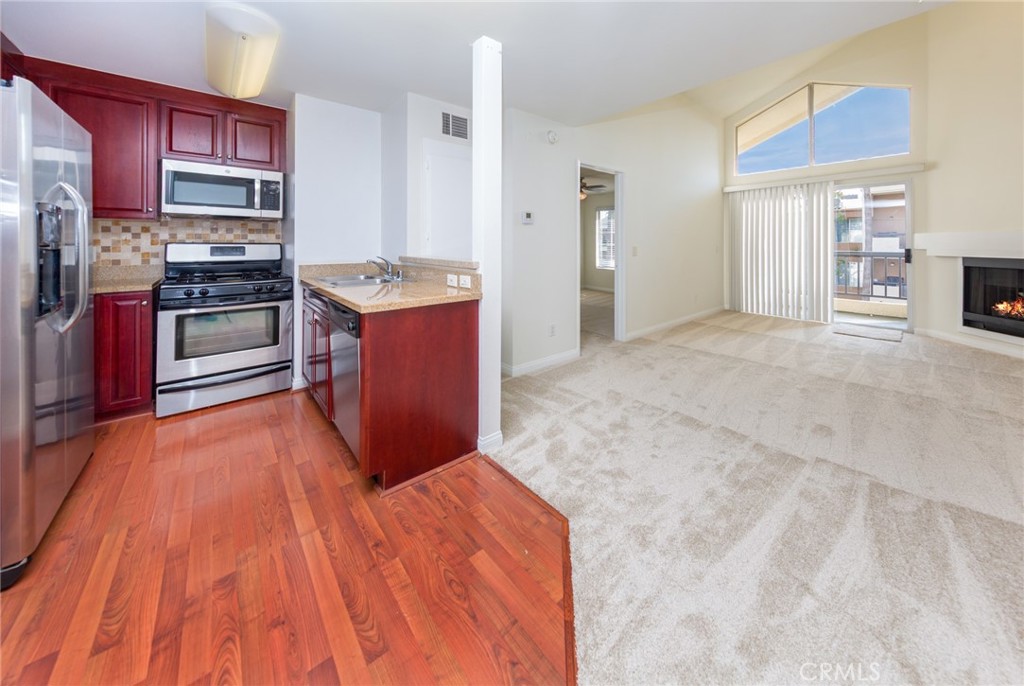 5545 Canoga Avenue 320