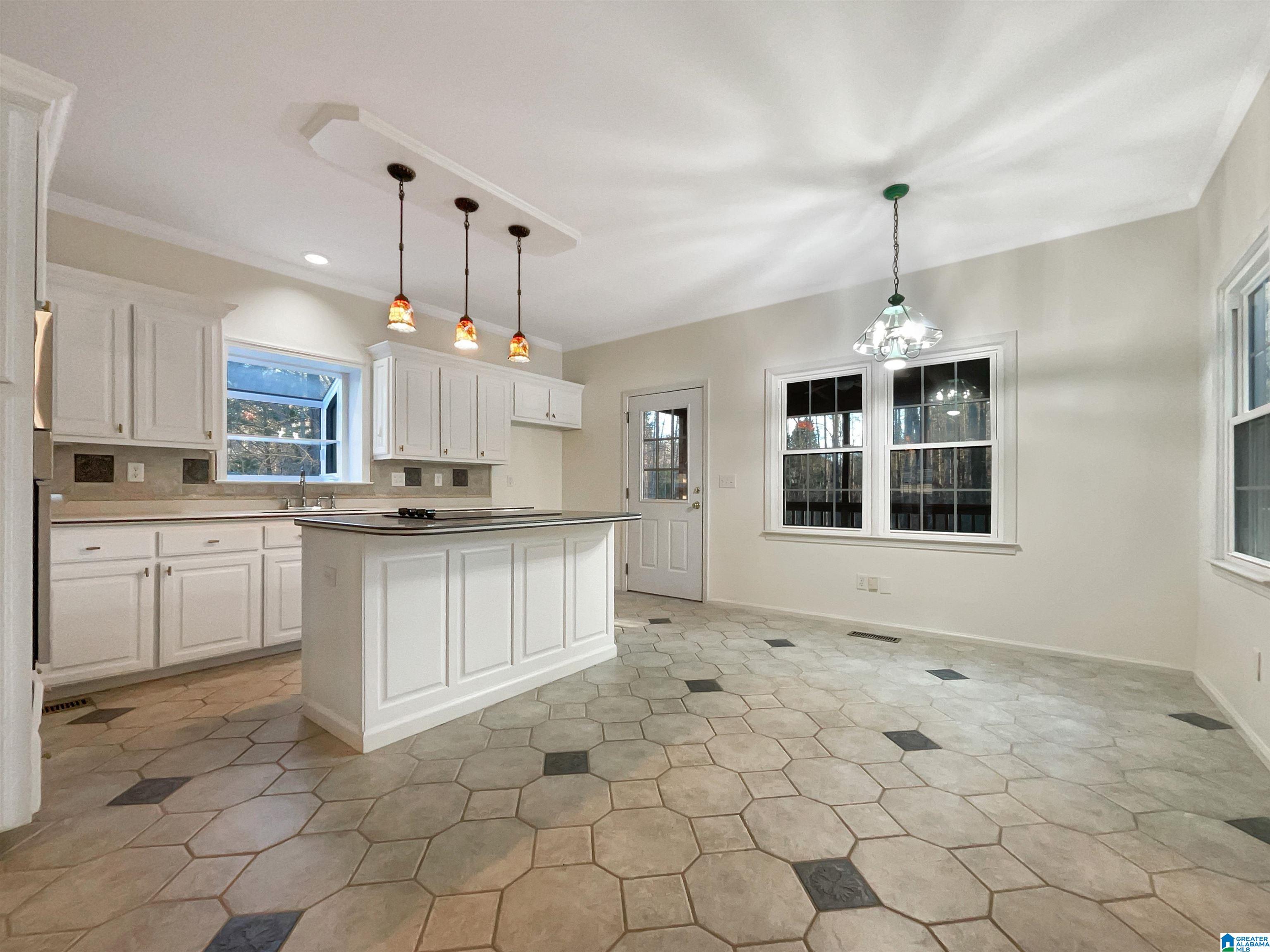 805 HILLSHIRE DRIVE