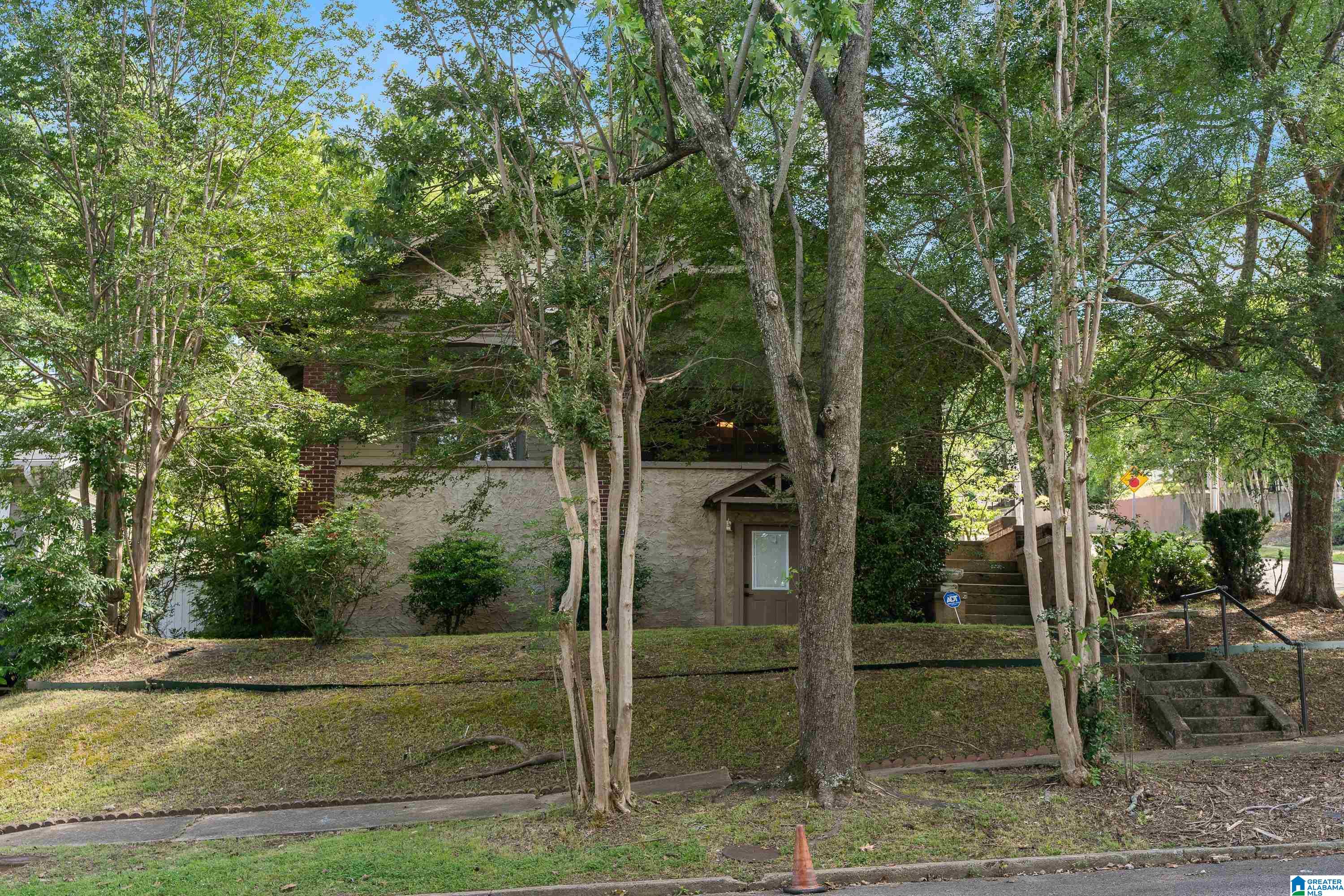 1301 13TH AVENUE S