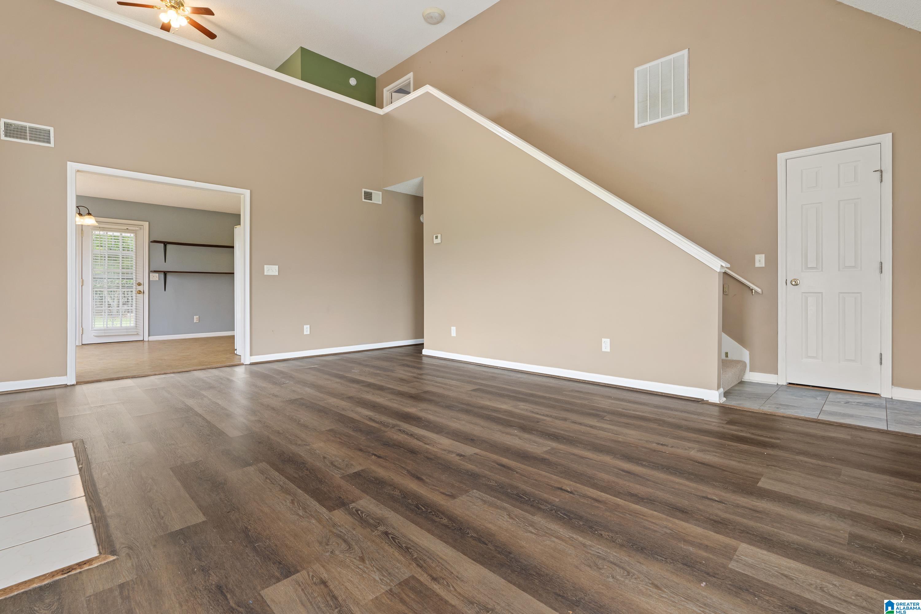 121 STONEHAVEN TRAIL