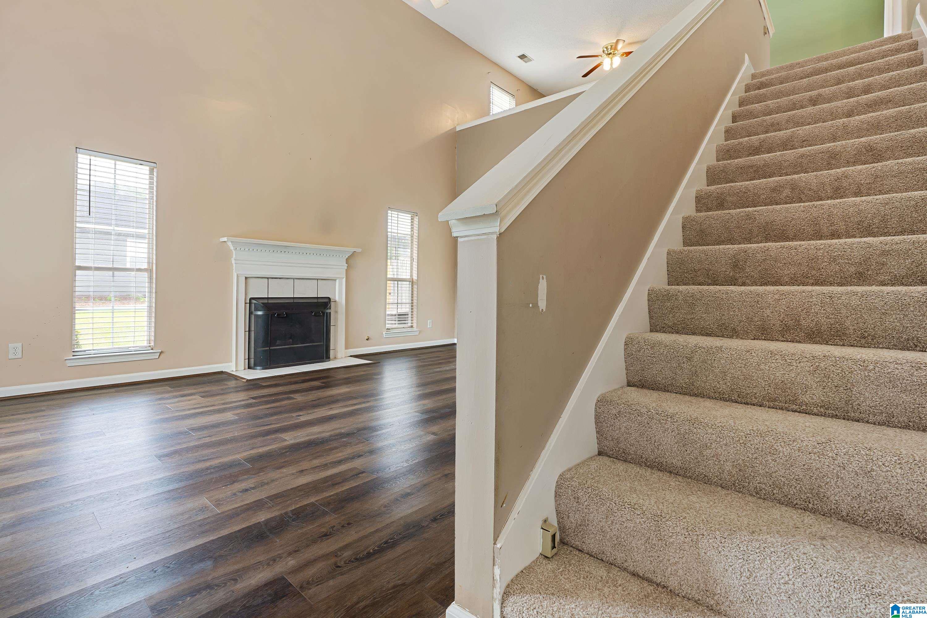 121 STONEHAVEN TRAIL