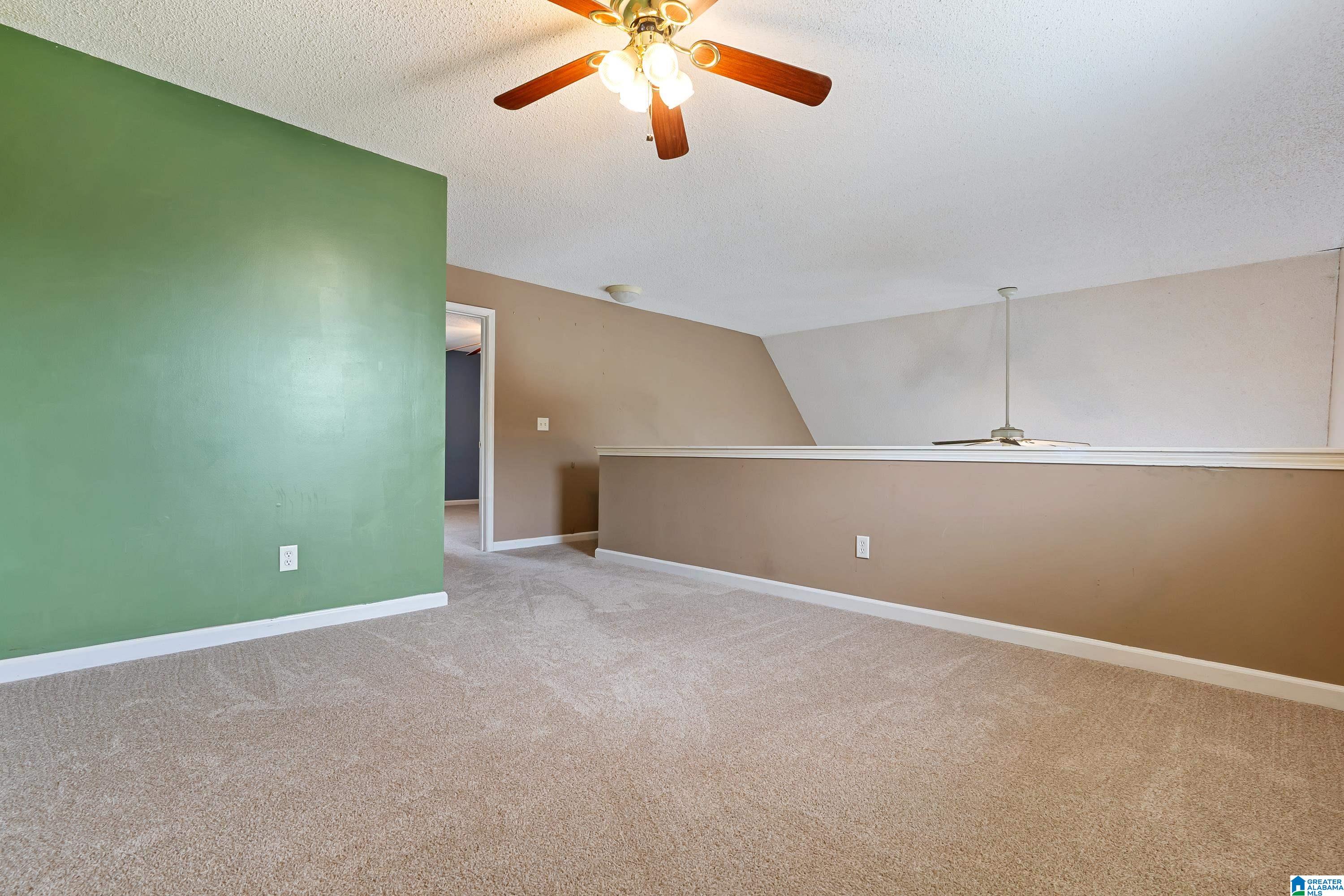 121 STONEHAVEN TRAIL